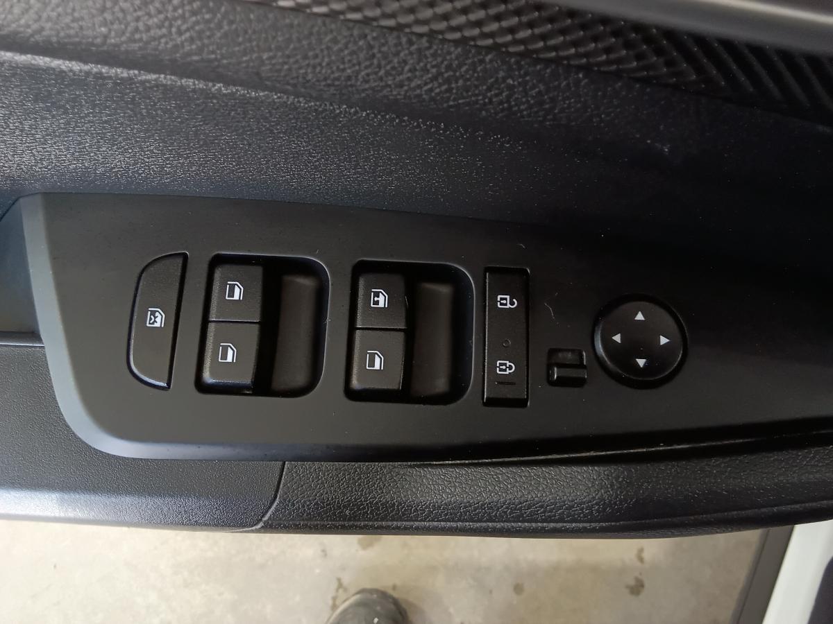 2023 Kia Sportage - Image 25