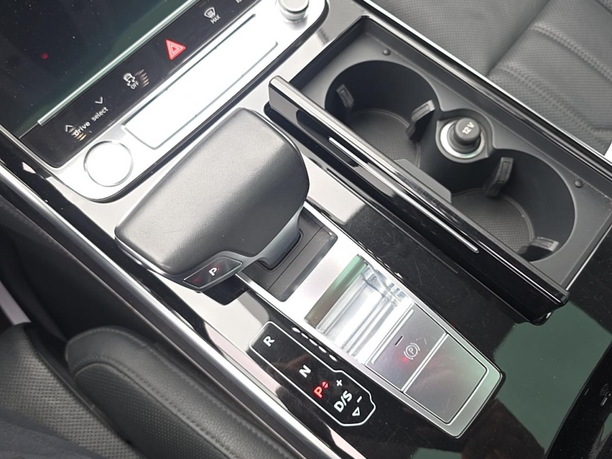 2019 Audi A8 L - Image 17