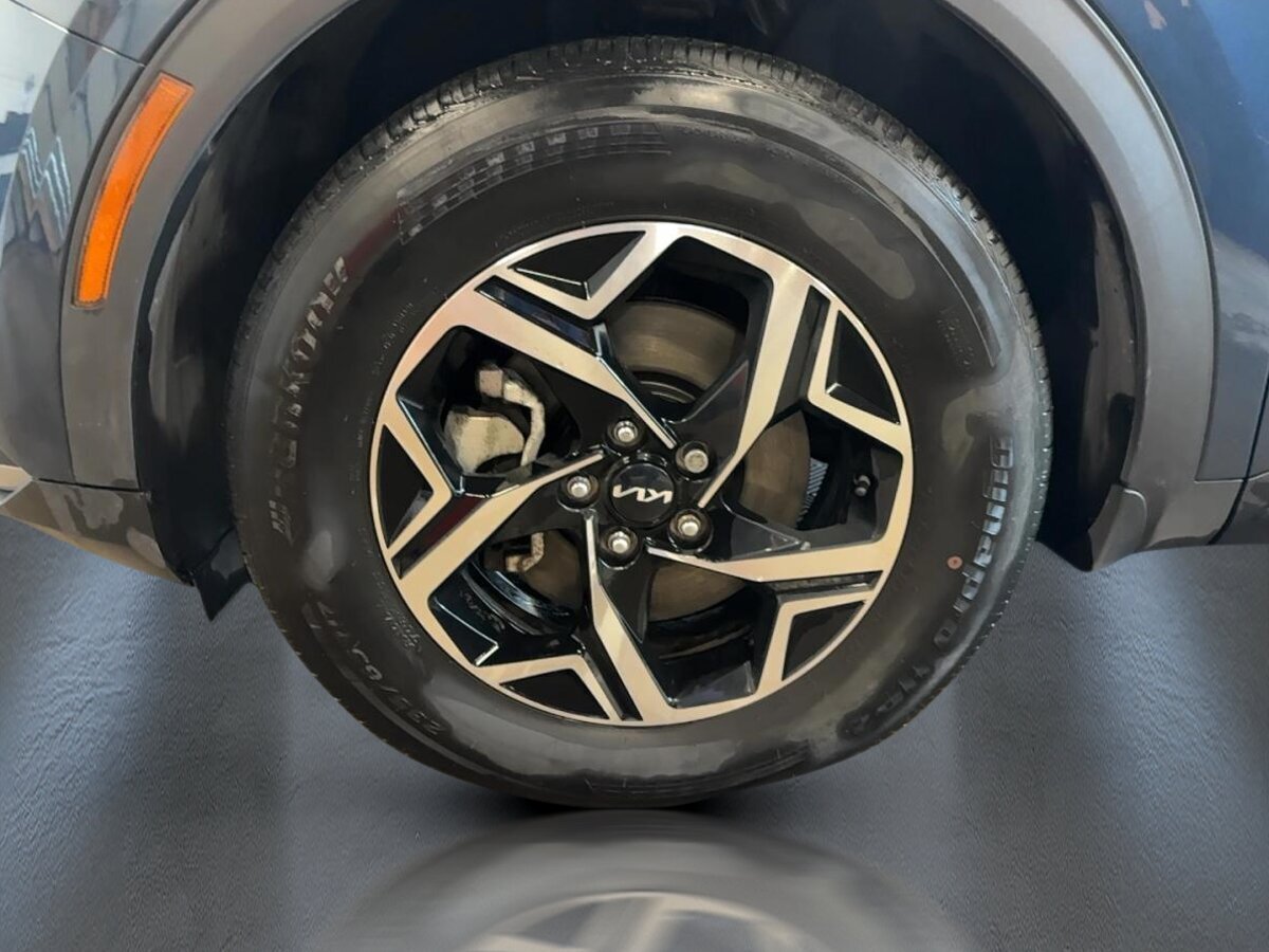 2023 Kia Sportage - Image 6