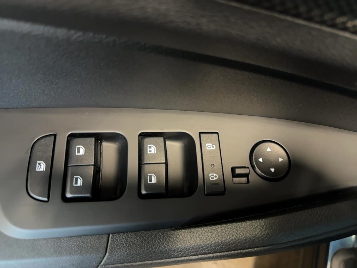 2023 Kia Sportage - Image 23