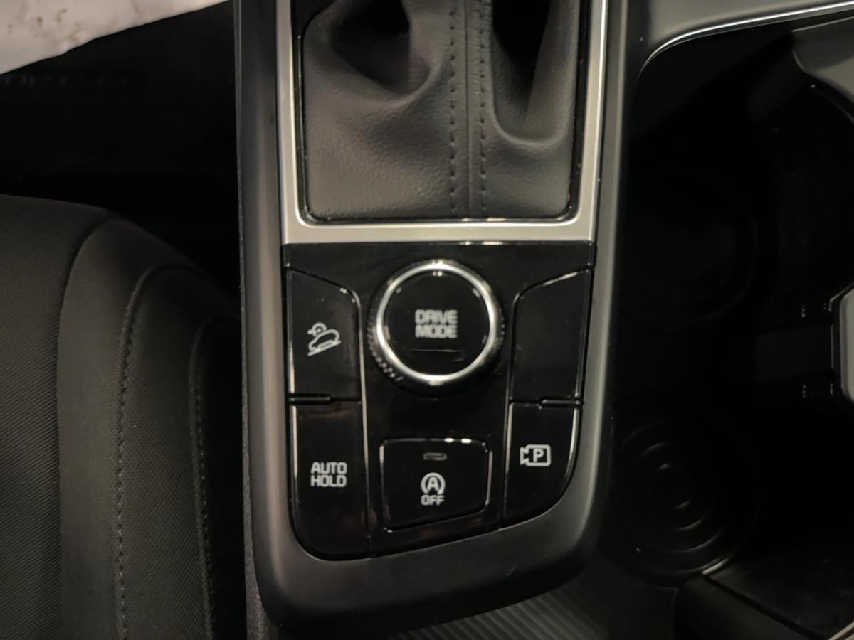 2023 Kia Sportage - Image 28