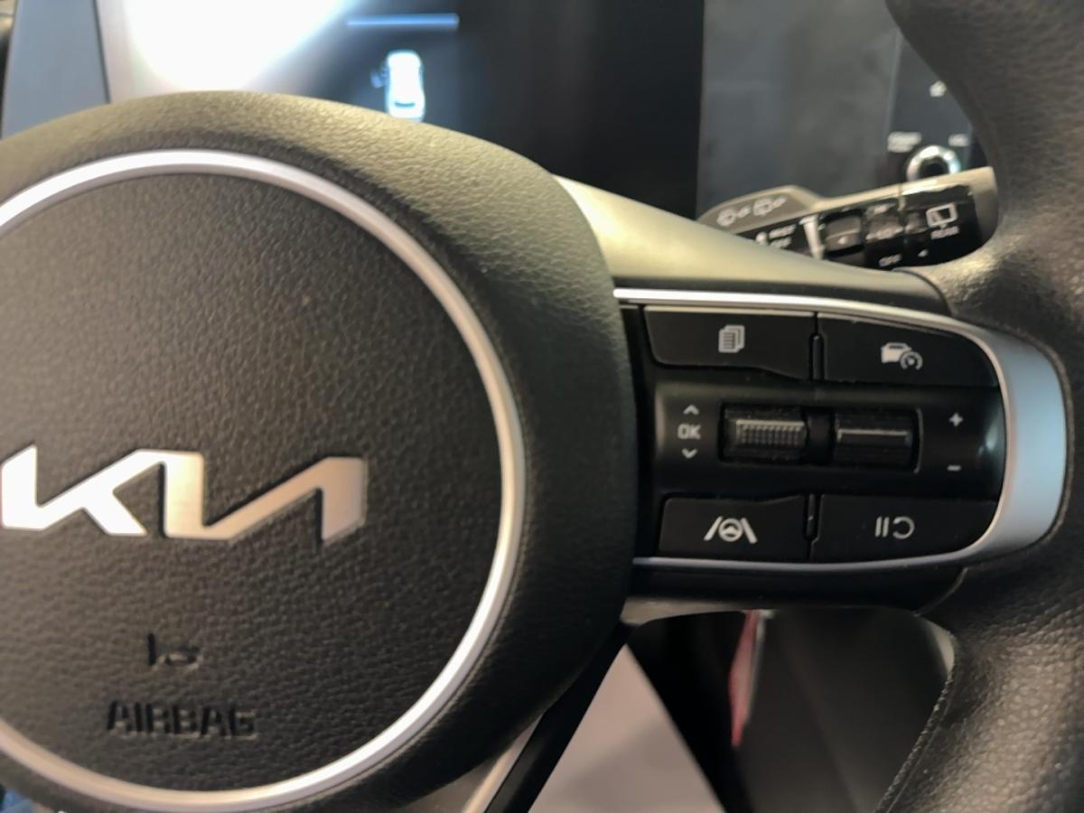 2023 Kia Sportage - Image 30