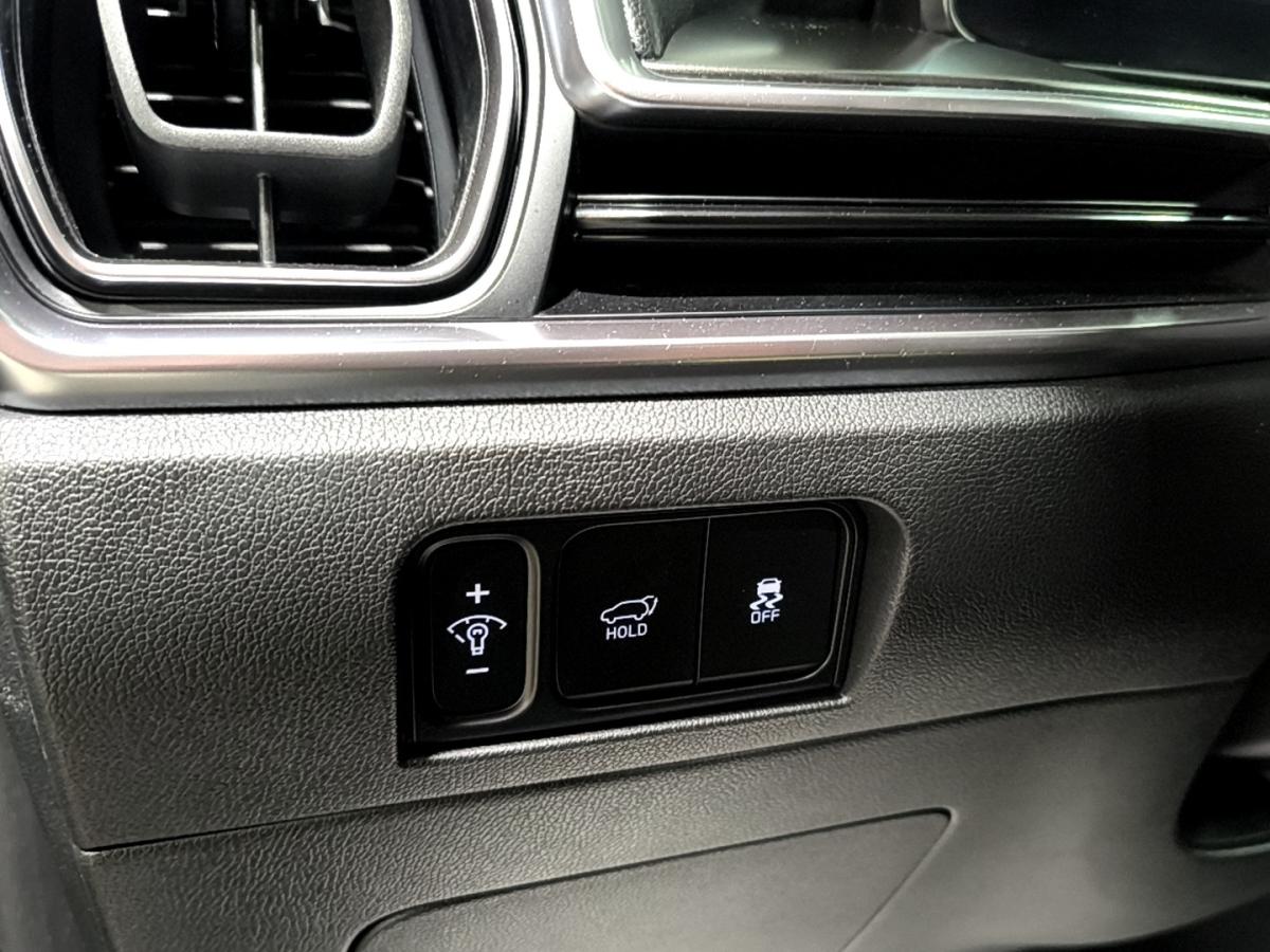 2025 Kia Sorento - Image 27