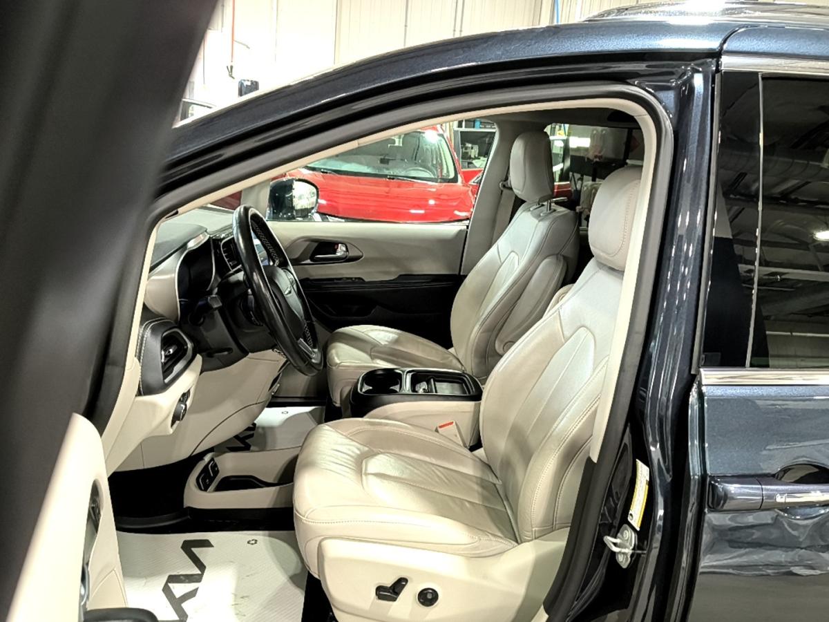 2021 Chrysler Pacifica - Image 21