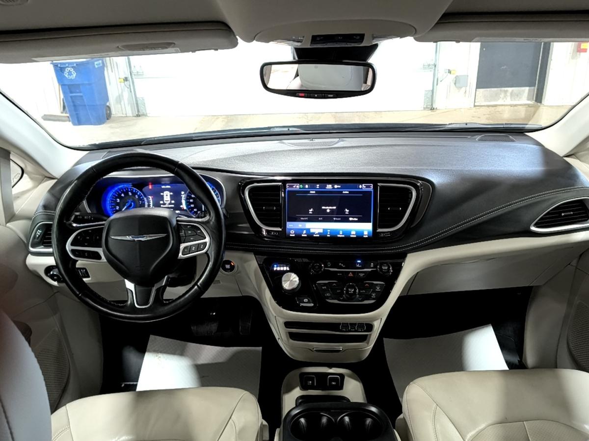 2021 Chrysler Pacifica - Image 22