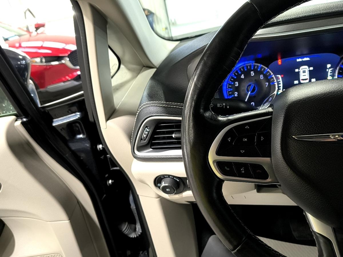 2021 Chrysler Pacifica - Image 30