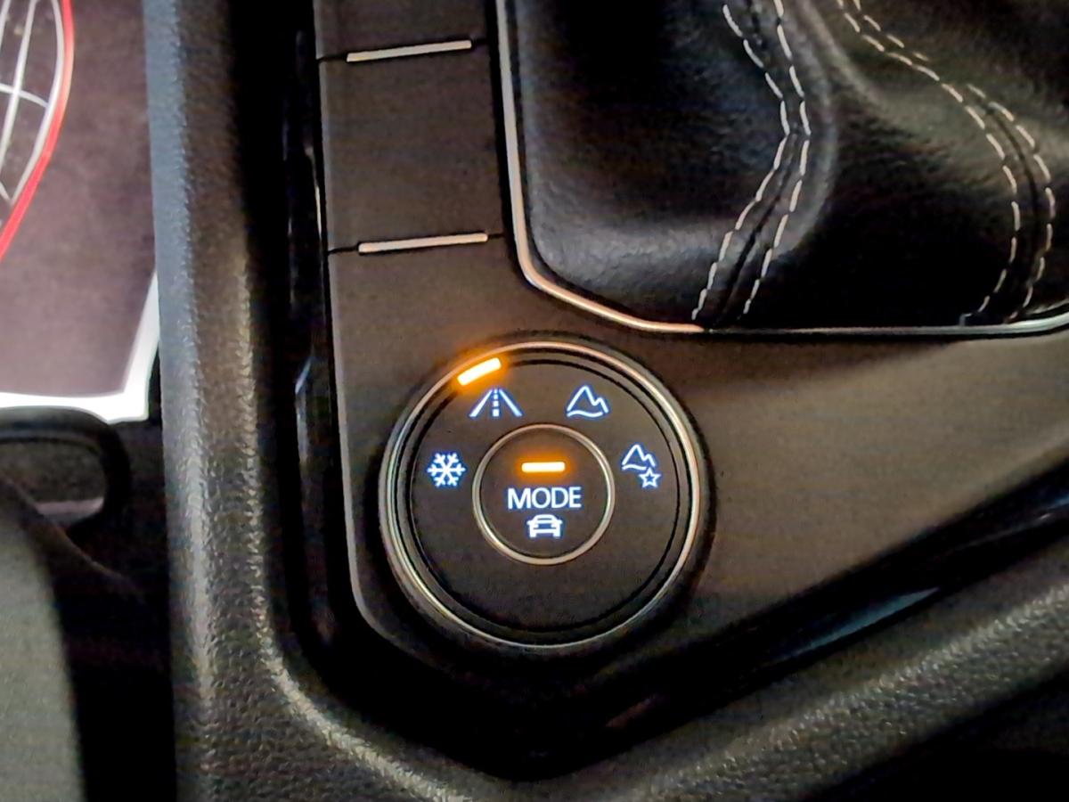 2024 Volkswagen Taos - Image 26