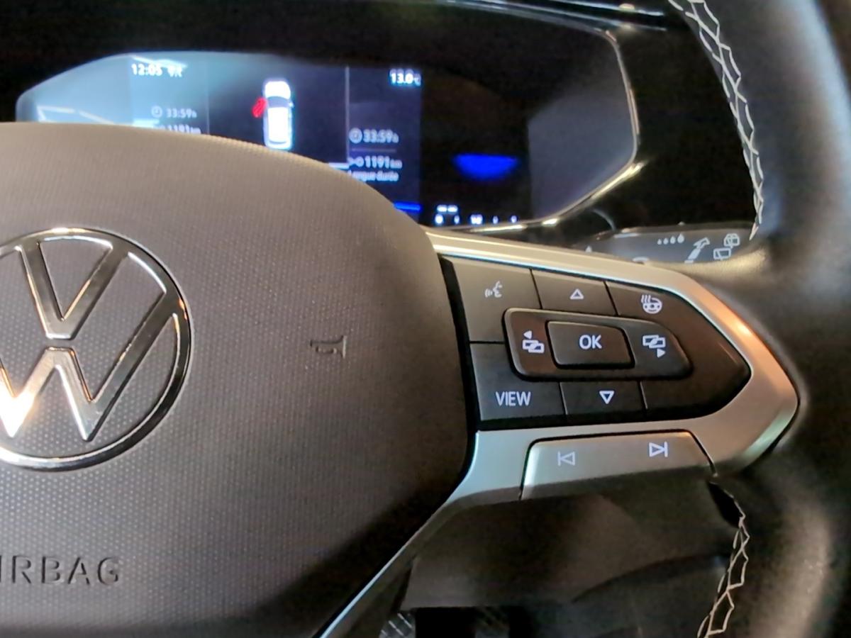 2024 Volkswagen Taos - Image 28