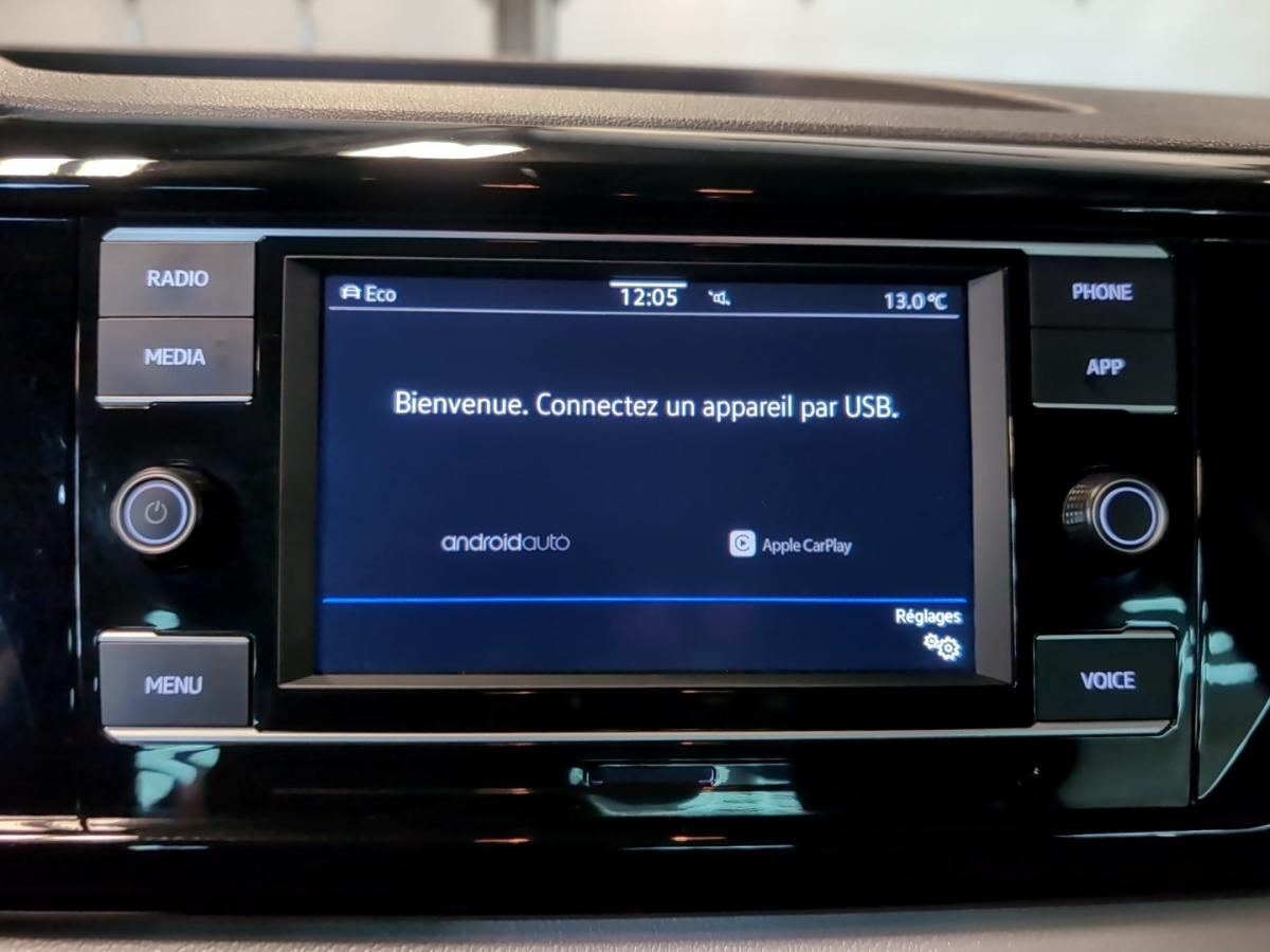 2024 Volkswagen Taos - Image 30