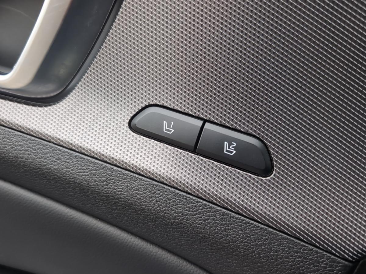 2024 Kia Sportage - Image 24