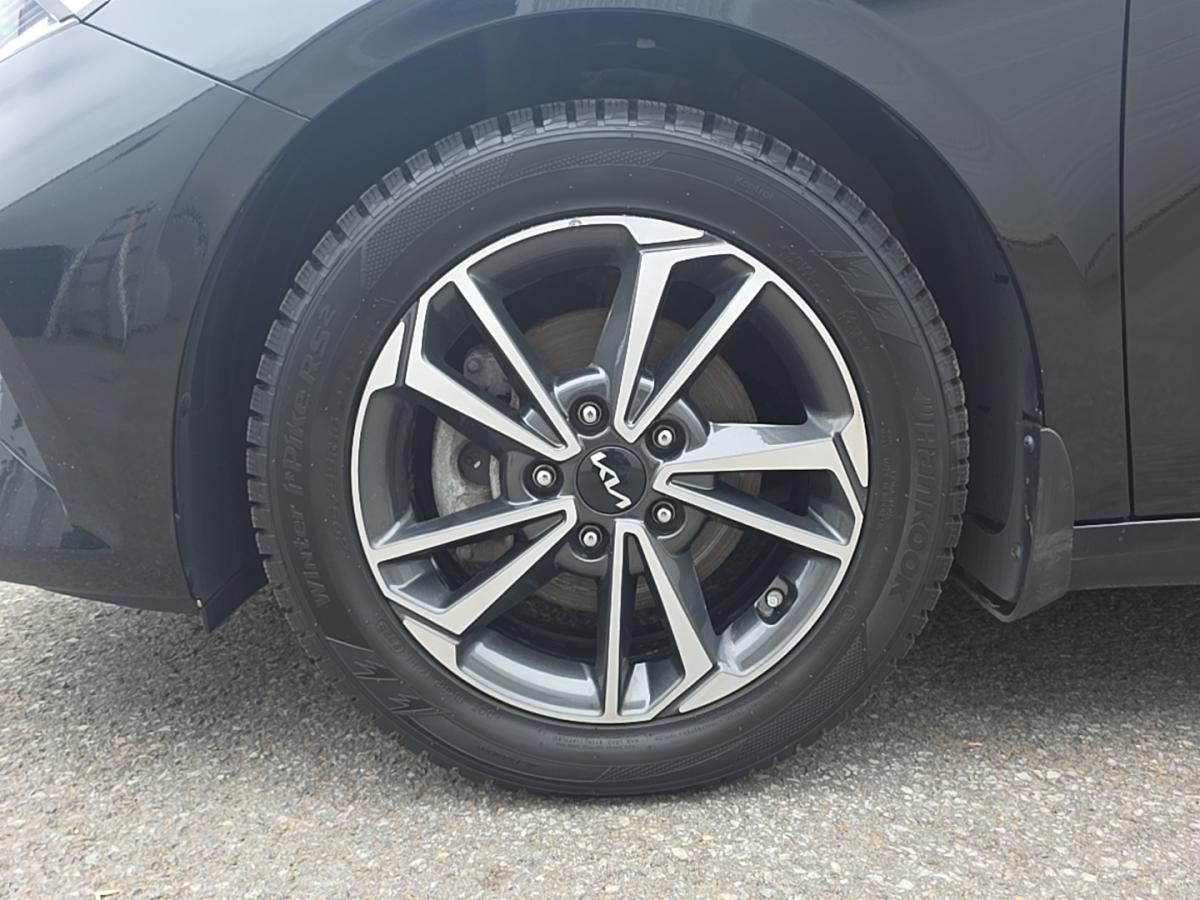 2023 Kia Forte - Image 6