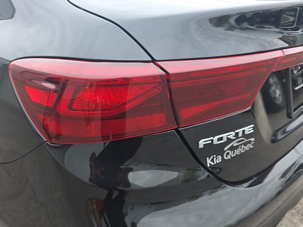 2023 Kia Forte - Image 12