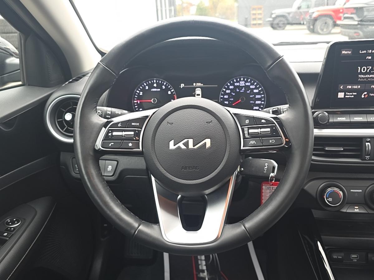 2023 Kia Forte - Image 14