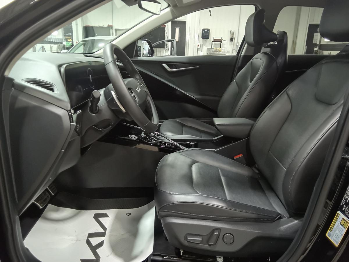 2025 Kia Niro - Image 13