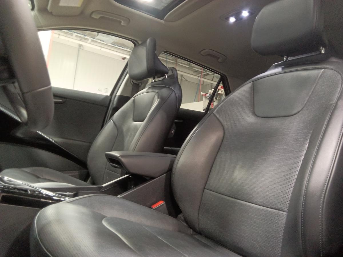 2025 Kia Niro - Image 20
