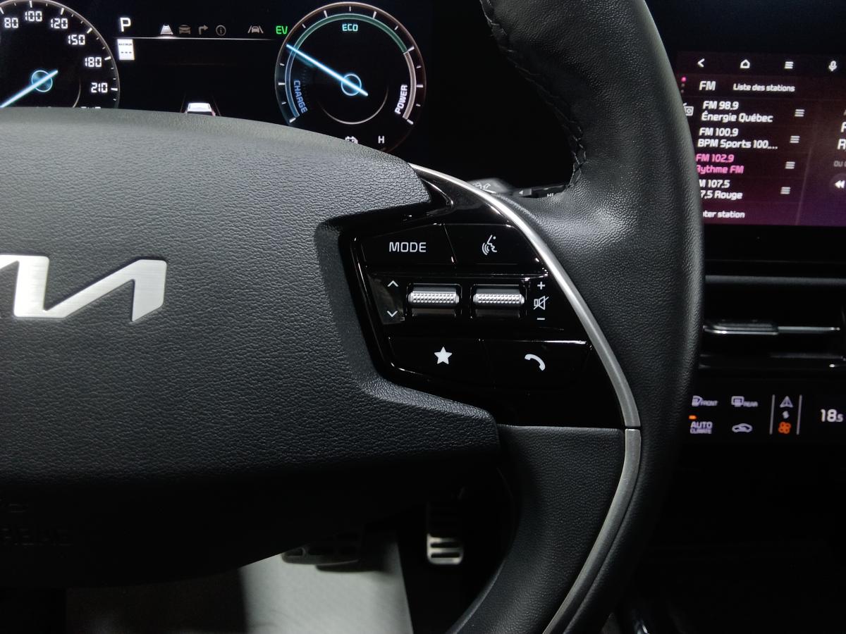 2025 Kia Niro - Image 35