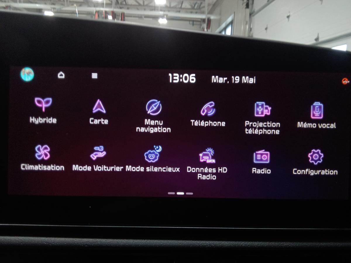 2025 Kia Niro - Image 36