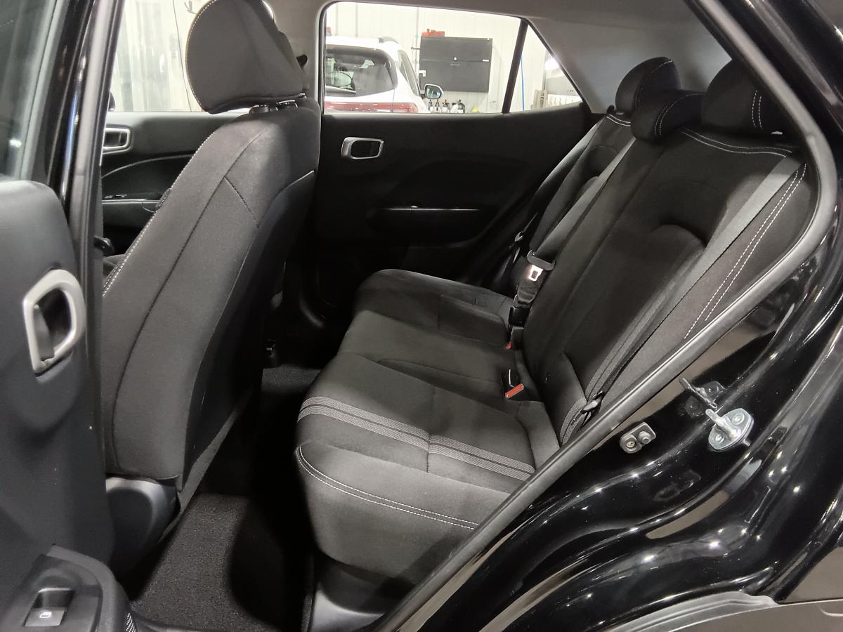 2024 Hyundai Venue - Image 24