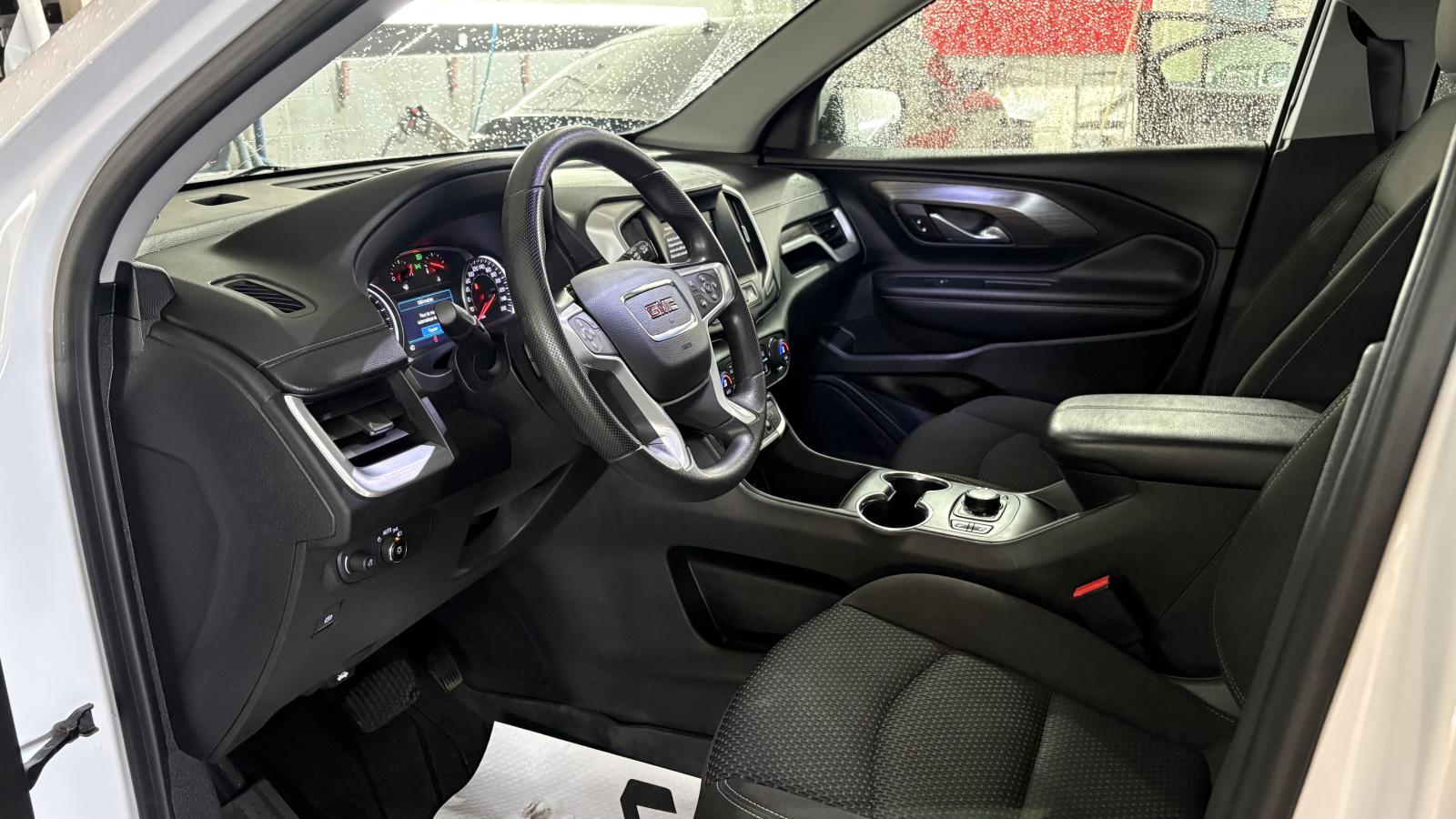 2022 GMC Terrain - Image 14