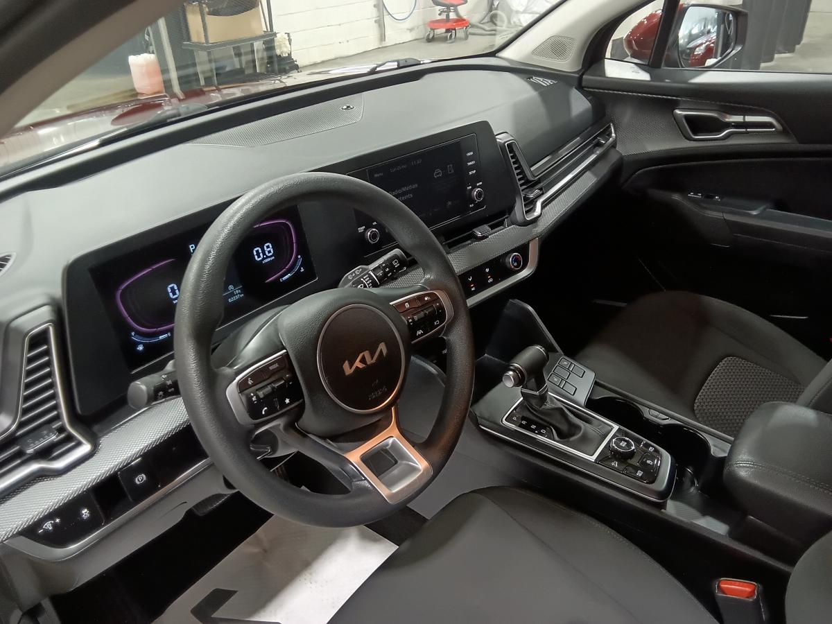 2023 Kia Sportage - Image 9