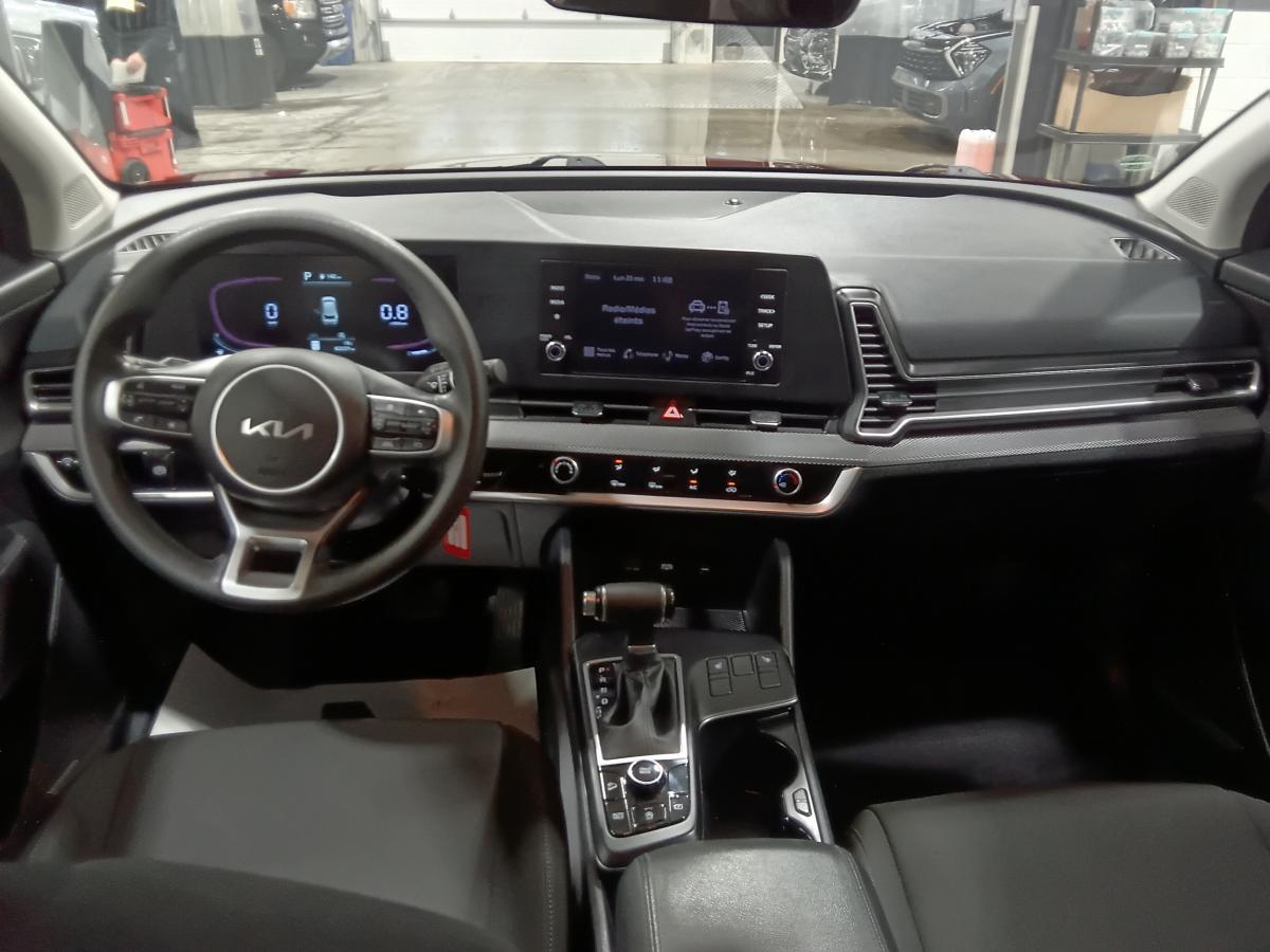 2023 Kia Sportage - Image 18