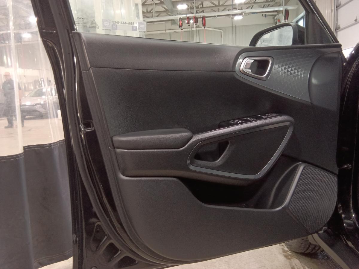 2022 Kia Soul - Image 15