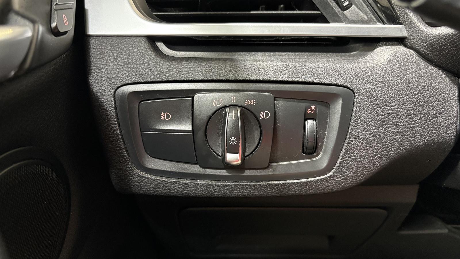 2017 BMW X1 - Image 12