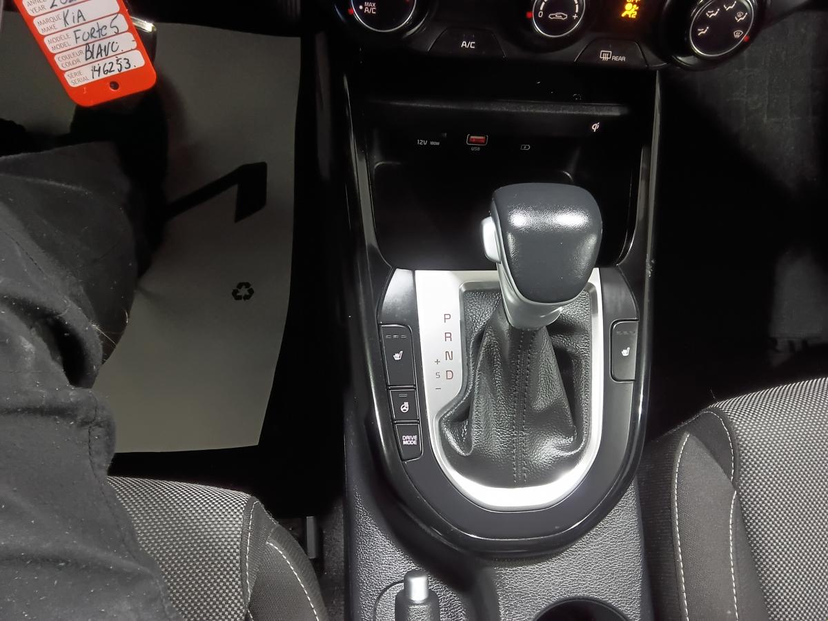 2022 Kia Forte5 - Image 19