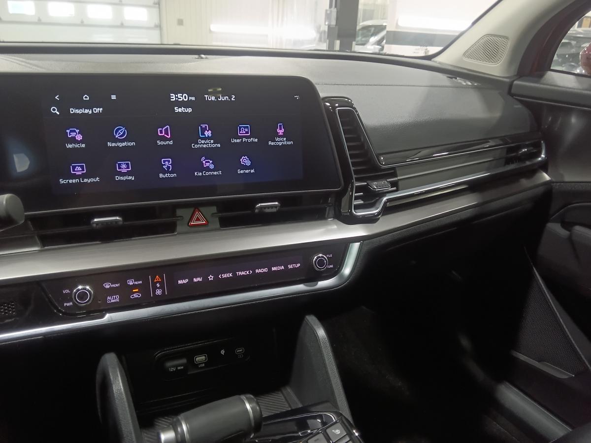2025 Kia Sportage - Image 17