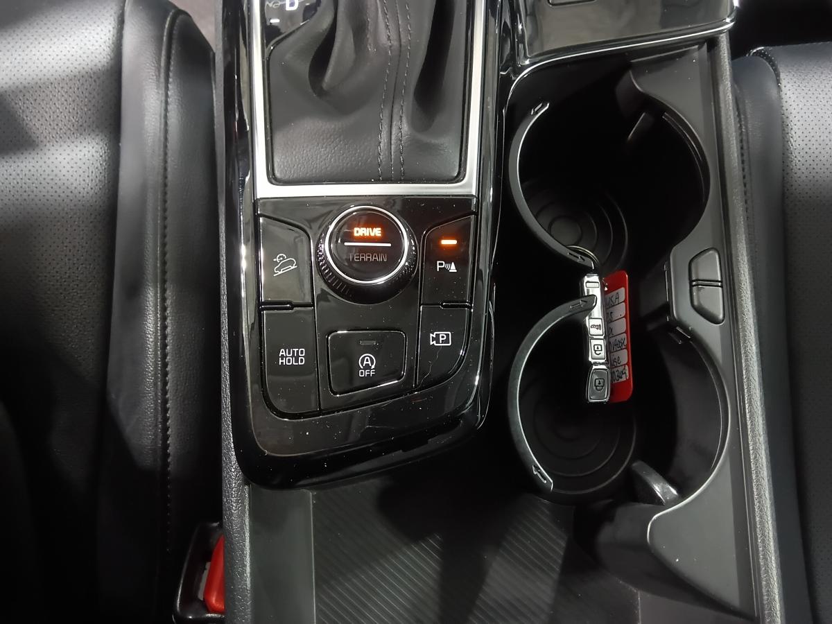 2025 Kia Sportage - Image 32