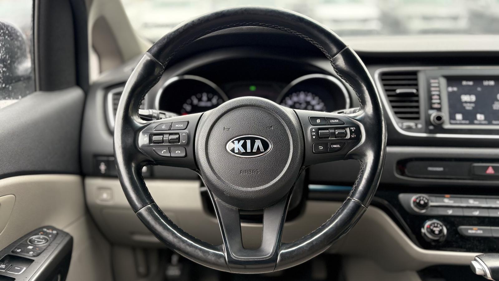 2020 Kia Sedona - Image 8