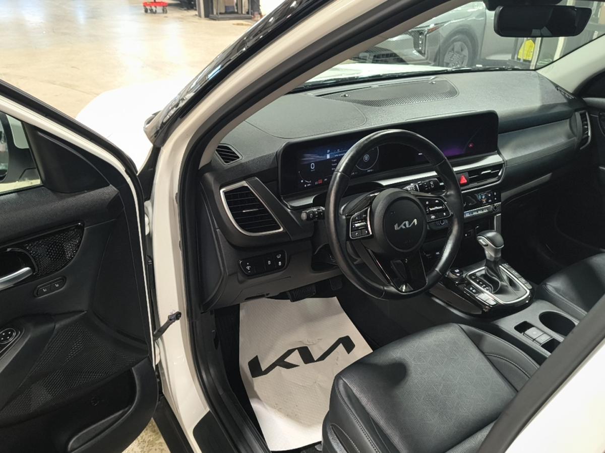 2024 Kia Seltos - Image 12
