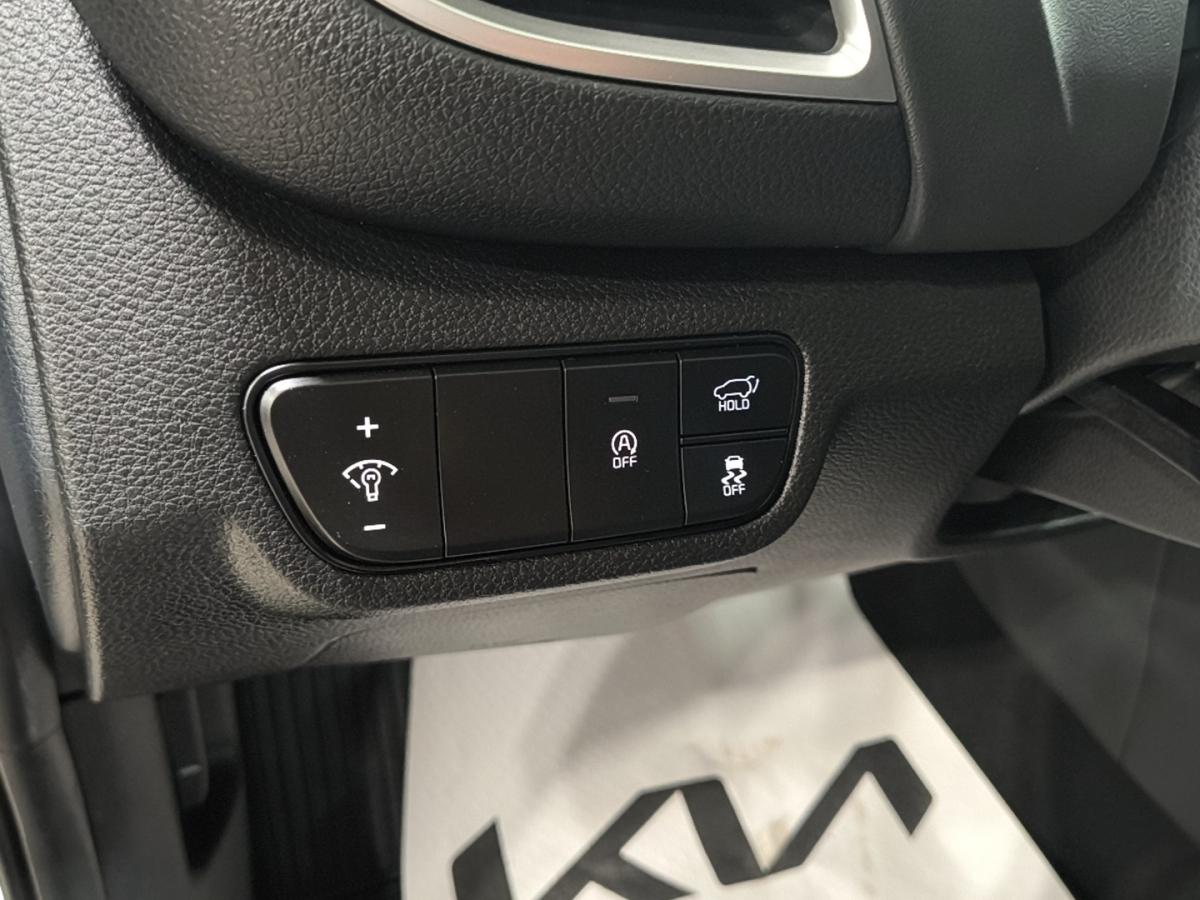 2024 Kia Seltos - Image 25