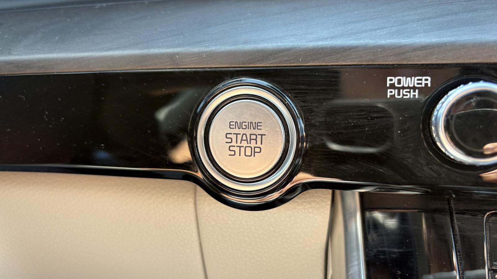 2024 Kia Carnival - Image 31