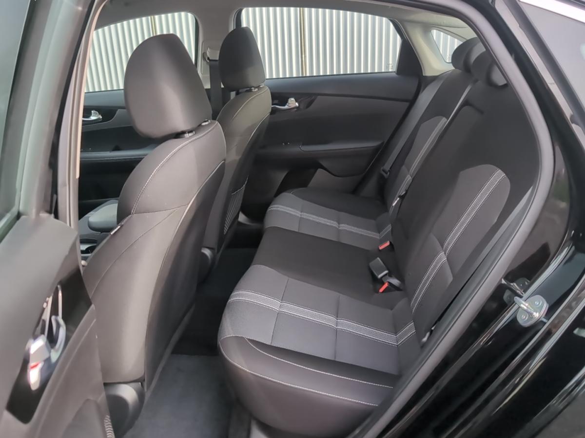 2024 Kia Forte - Image 21