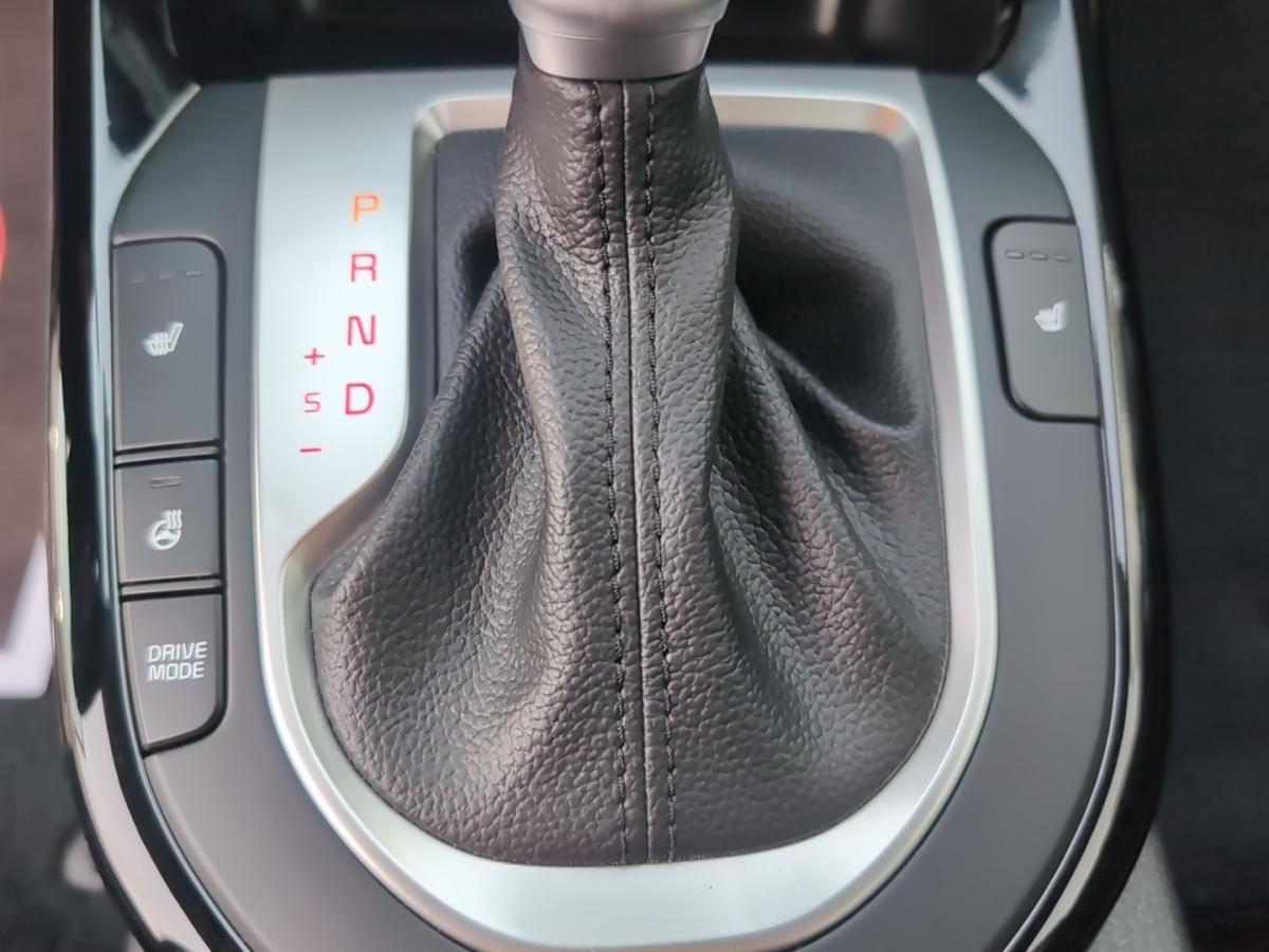 2024 Kia Forte - Image 24