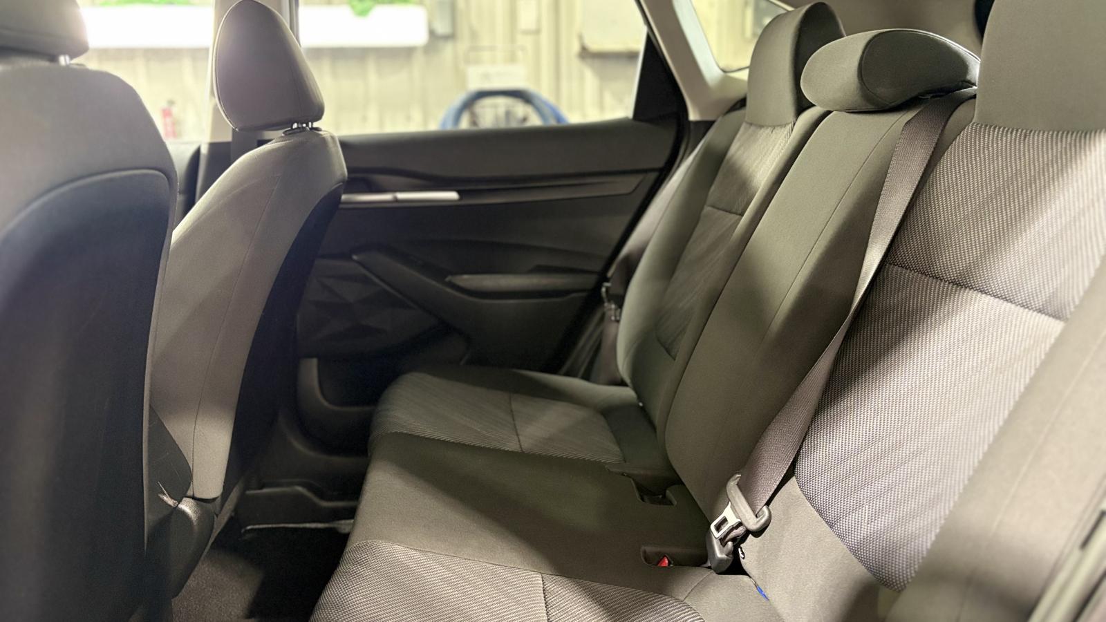 2023 Kia Seltos - Image 25
