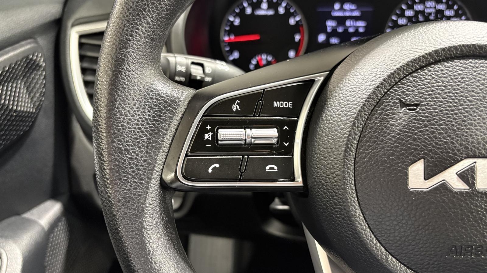 2023 Kia Seltos - Image 32