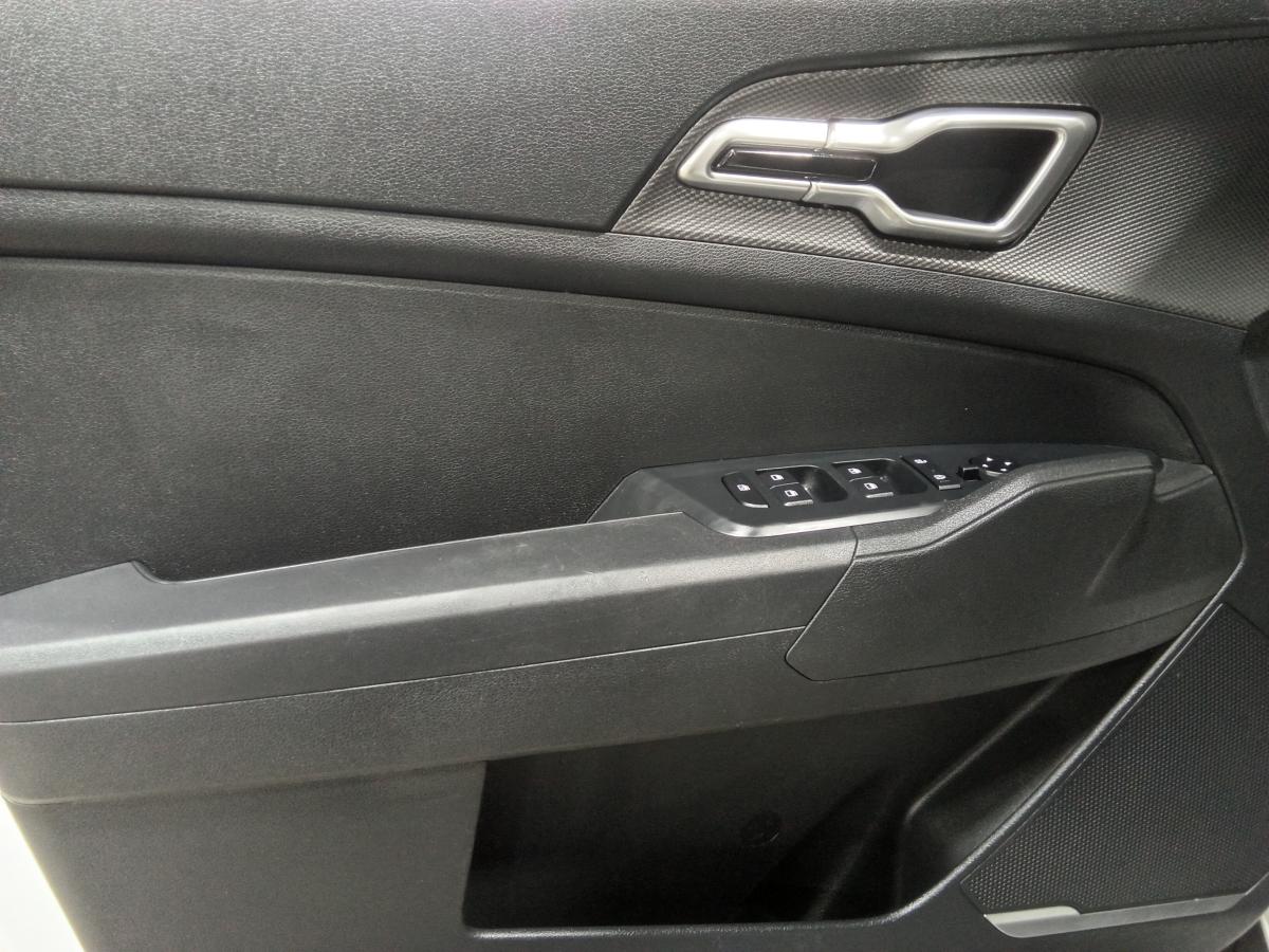 2023 Kia Sportage - Image 14