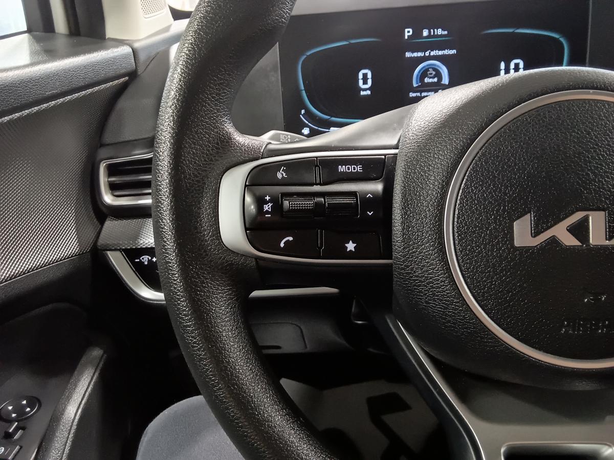 2023 Kia Sportage - Image 21