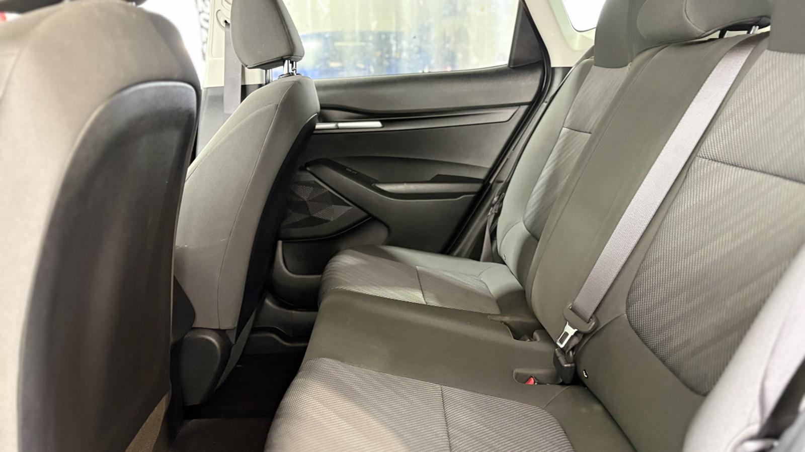 2023 Kia Seltos - Image 24