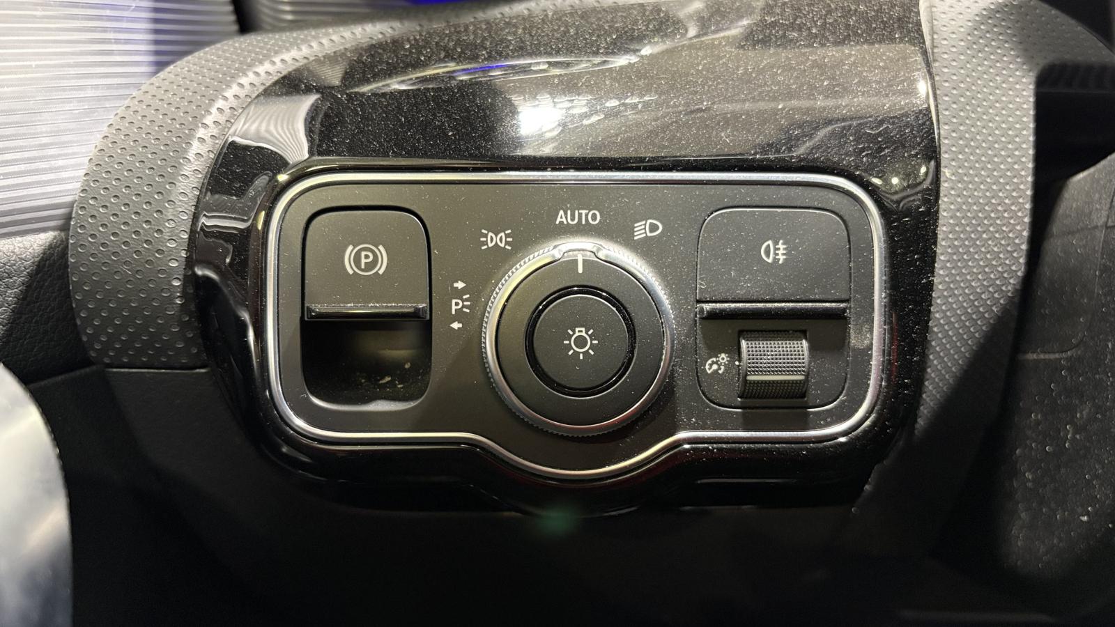 2020 Mercedes-Benz A 250 - Image 29