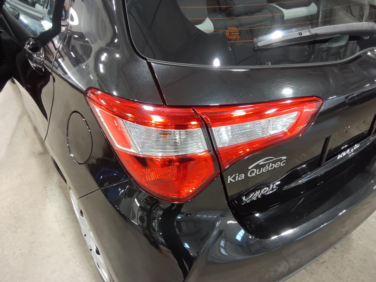 2019 Toyota Yaris hatchback - Image 11