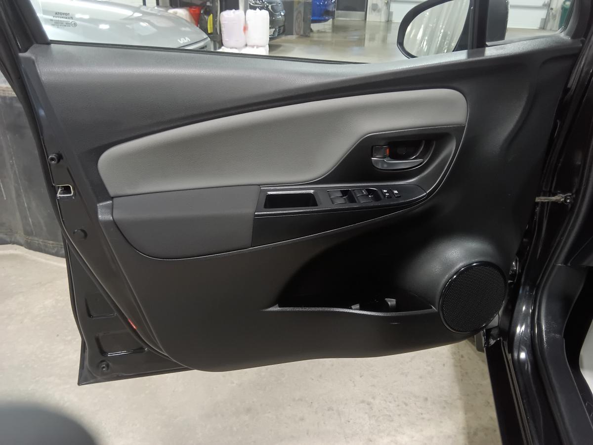 2019 Toyota Yaris hatchback - Image 16
