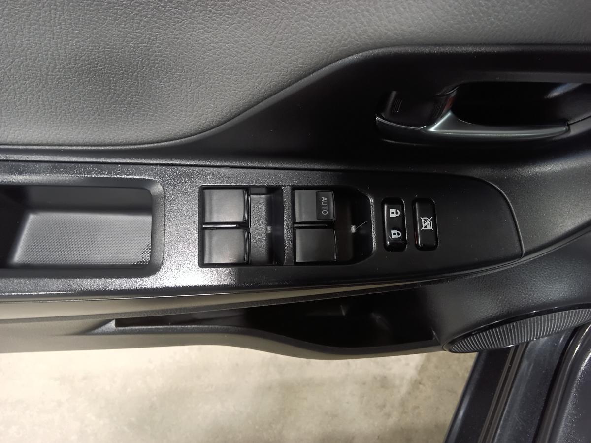 2019 Toyota Yaris hatchback - Image 24