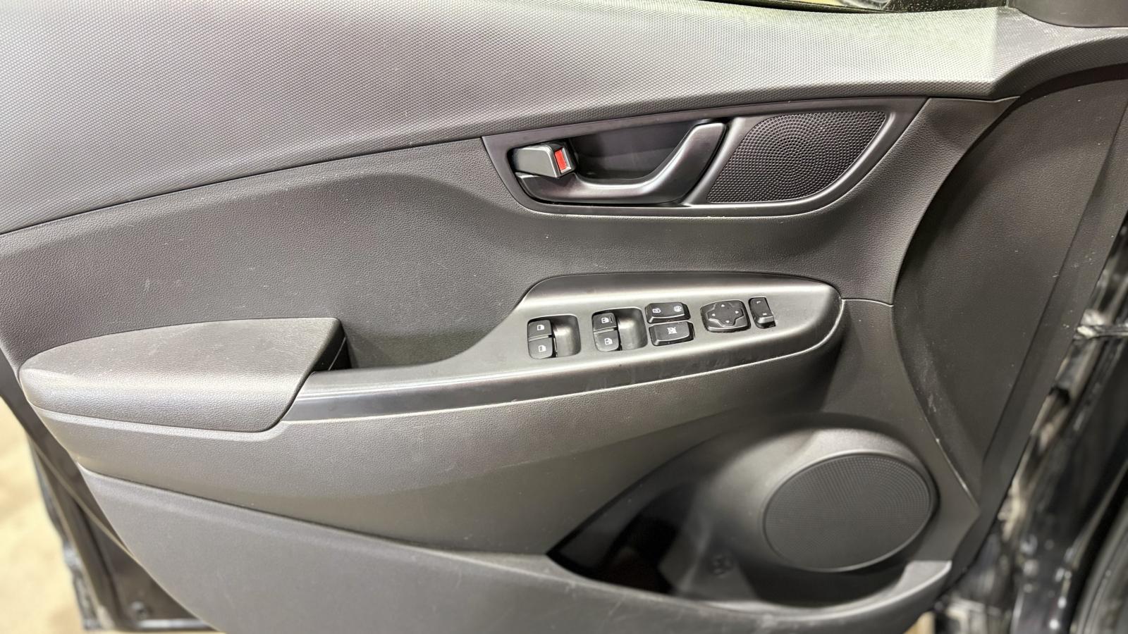 2022 Hyundai Kona - Image 10