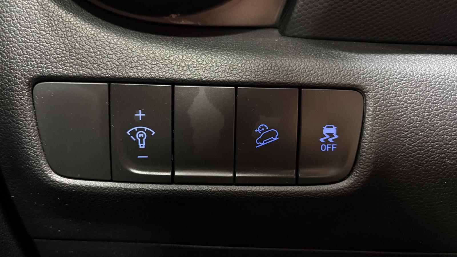 2022 Hyundai Kona - Image 13