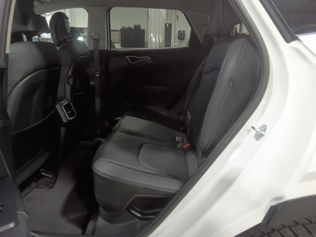 2026 Kia Sportage - Image 24