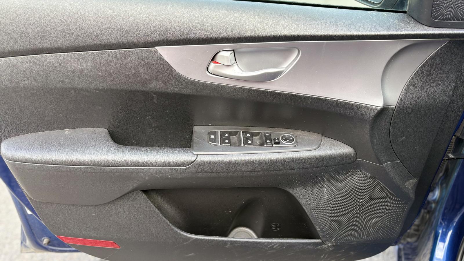 2022 Kia Forte - Image 10