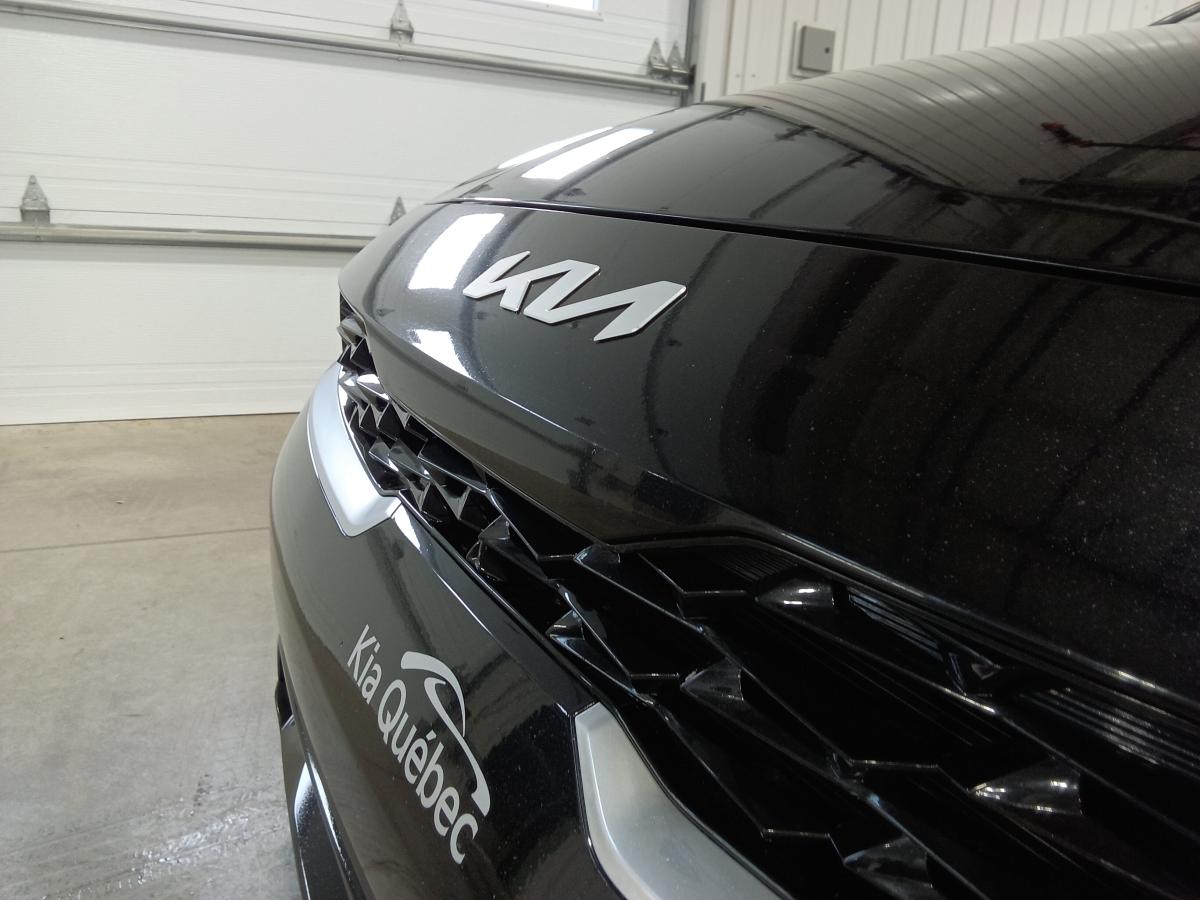 2022 Kia Forte - Image 11